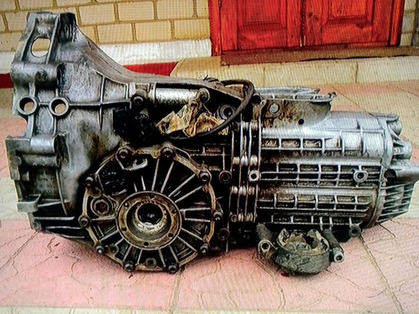 Коробка передач Ауди 80 б3 1.8