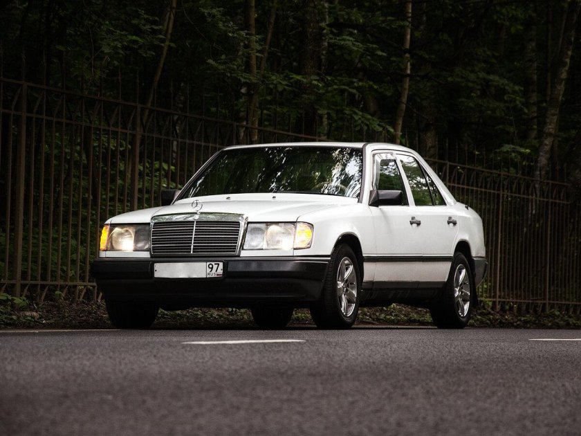 Mercedes-Benz w124 230