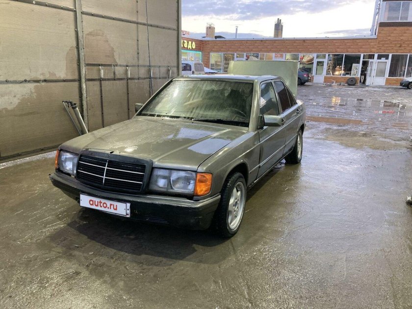 Сборка салона Mercedes Benz e190 1986