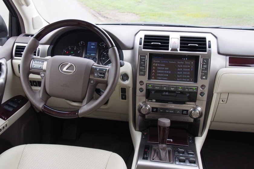 Lexus GX 2016 салон