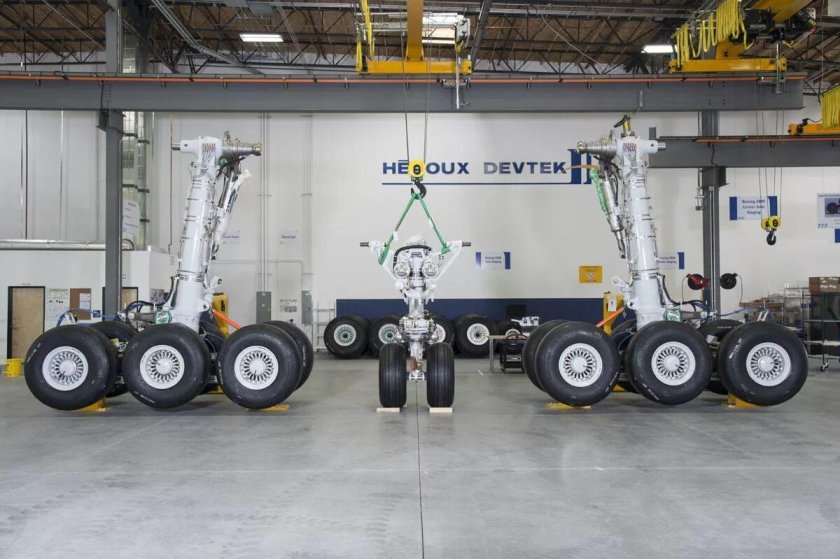 Стойка шасси Боинг 777