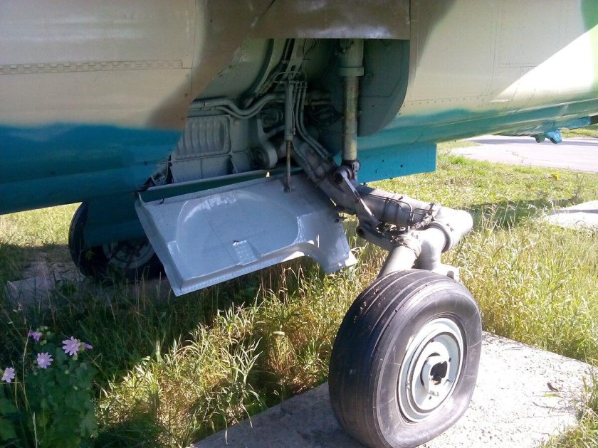 Миг 23 шасси