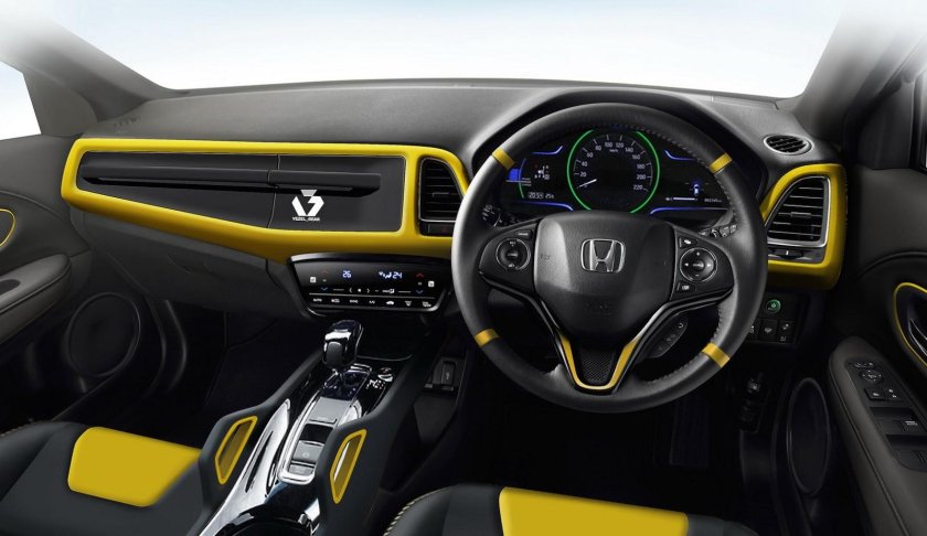 Хонда Везел желтый