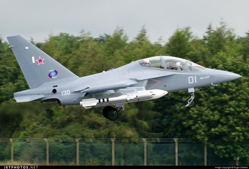 Як-130 серый