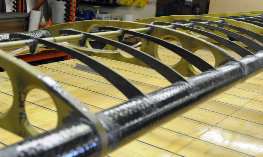 Крыло из углепластика