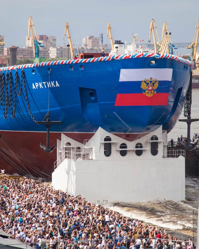 Спуск корабля Балтийский завод