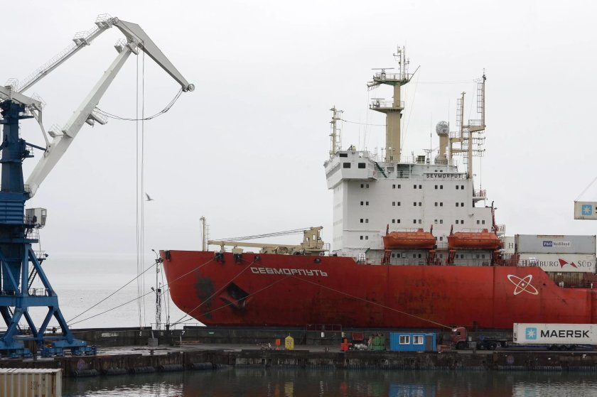 Контейнерный ледокол