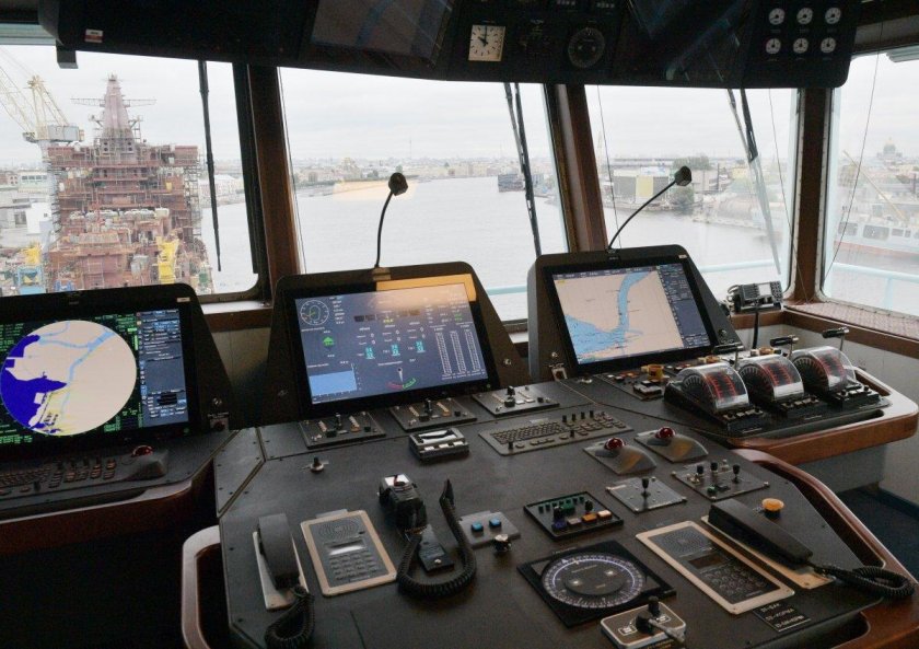 Капитанская рубка ледокола Ямал