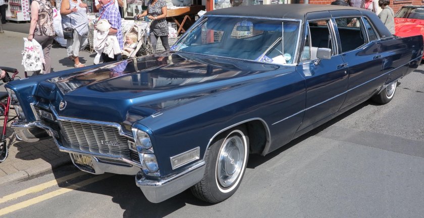 Cadillac Fleetwood 75