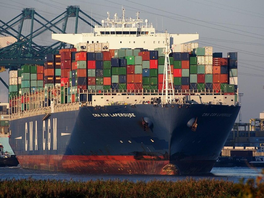 Судно CMA CGM Semarang