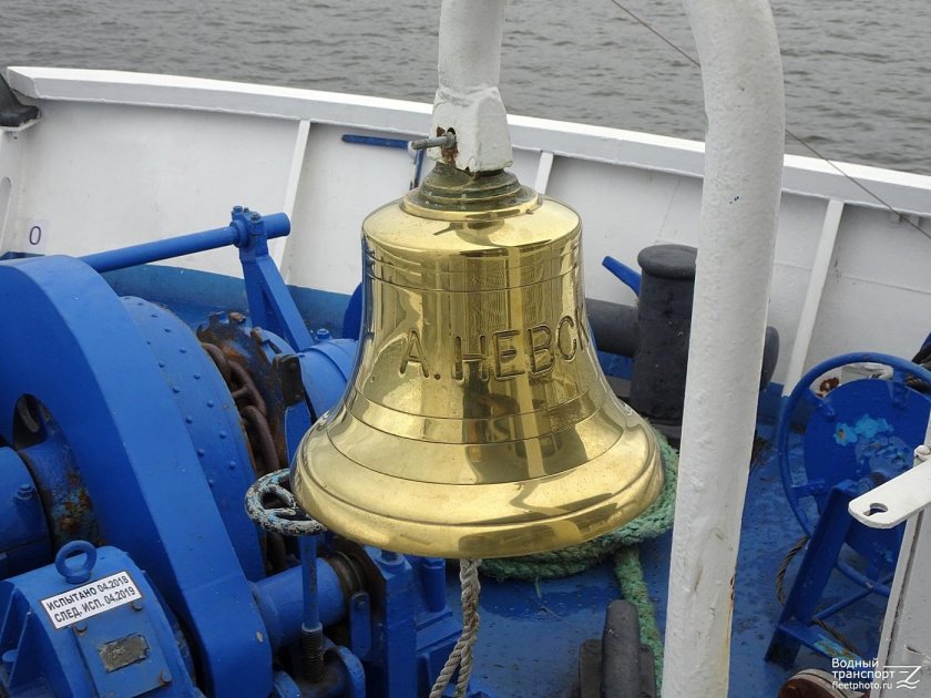 Рында на теплоходе