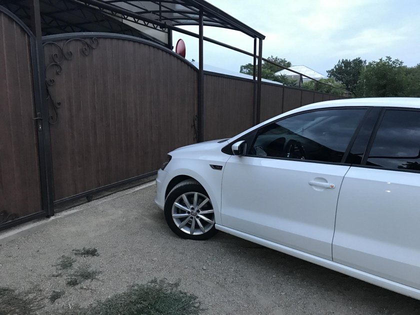 Portago r16 Polo sedan