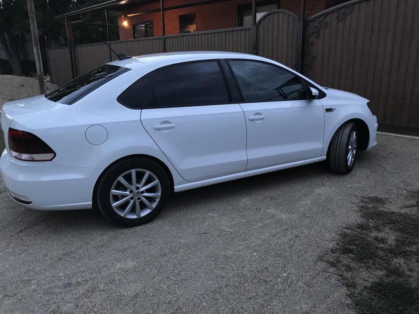 Portago r16 Polo sedan