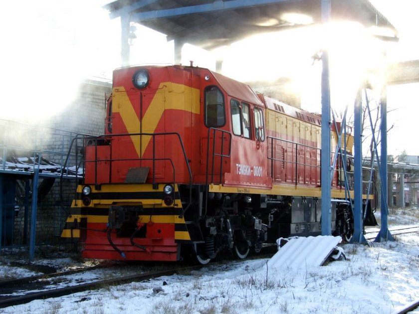 Маневровый Локомотив ТЭМ 9