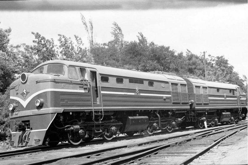 Тг100 тепловоз