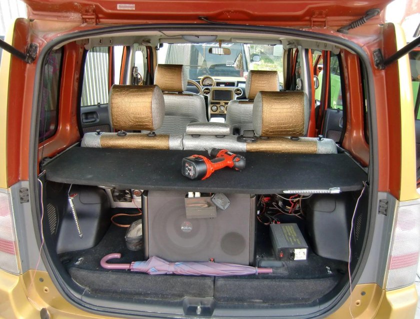 Scion XB 2004 сабвуфер