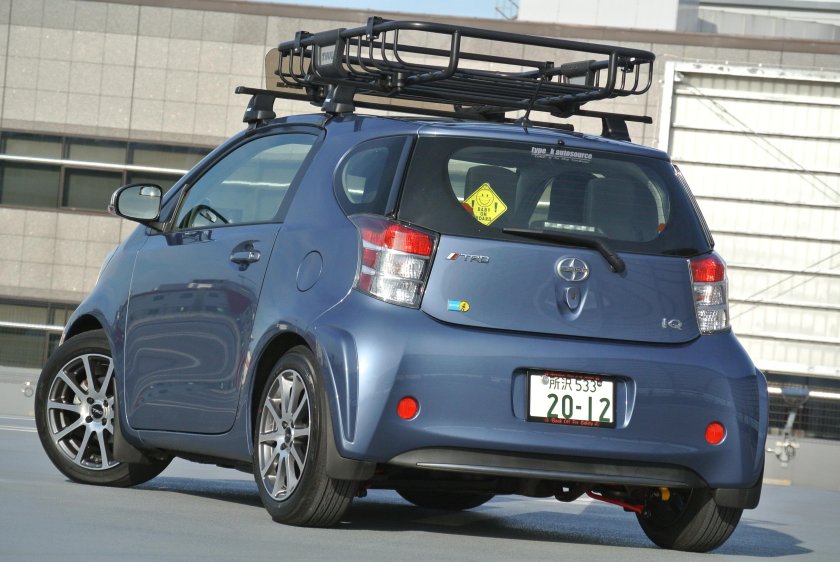 Тойота IQ багажник