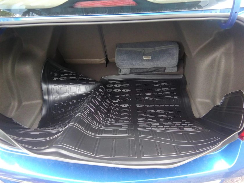 Коврики в салон Равон р4