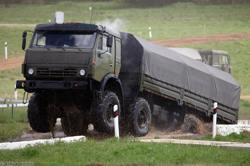 КАМАЗ 6350 Мустанг