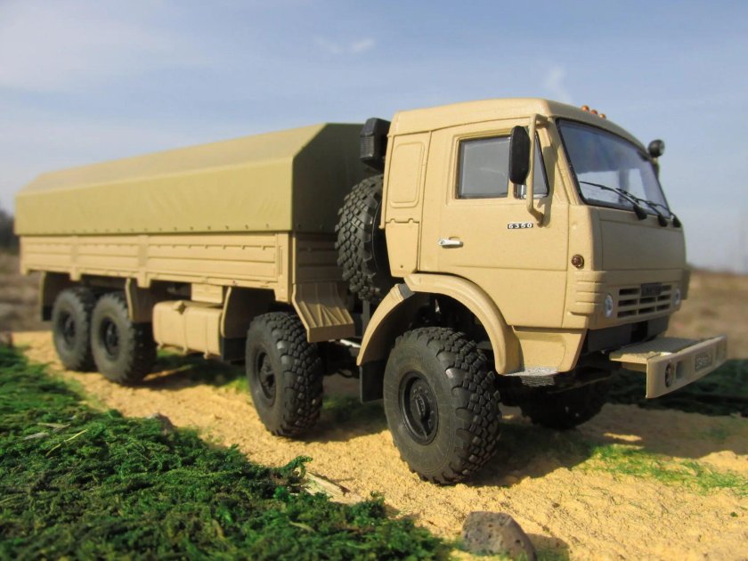 КАМАЗ 6350 армейский