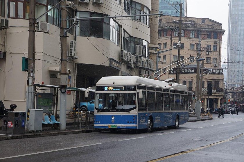 Троллейбус Шанхай