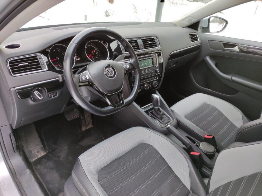 VW Jetta 6 комплектация Highline