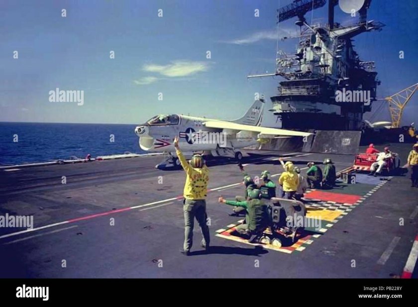 Авианосец Oriskany