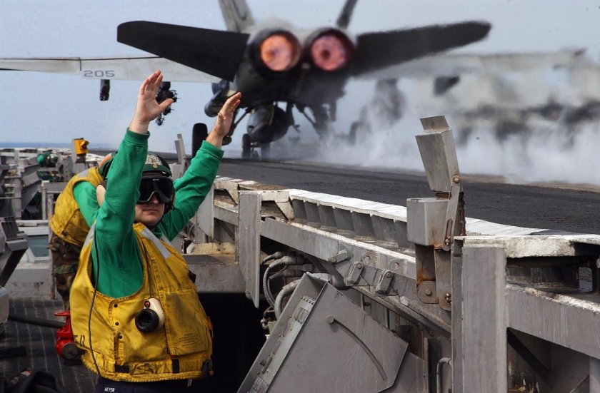 Catapult Control Aviation Boatswain’s Mate (Equipment) Master Chief