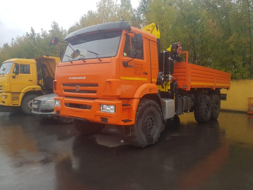 КАМАЗ 43118 С низкой крышей и спальником