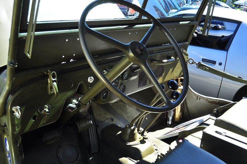 Willys MB салон