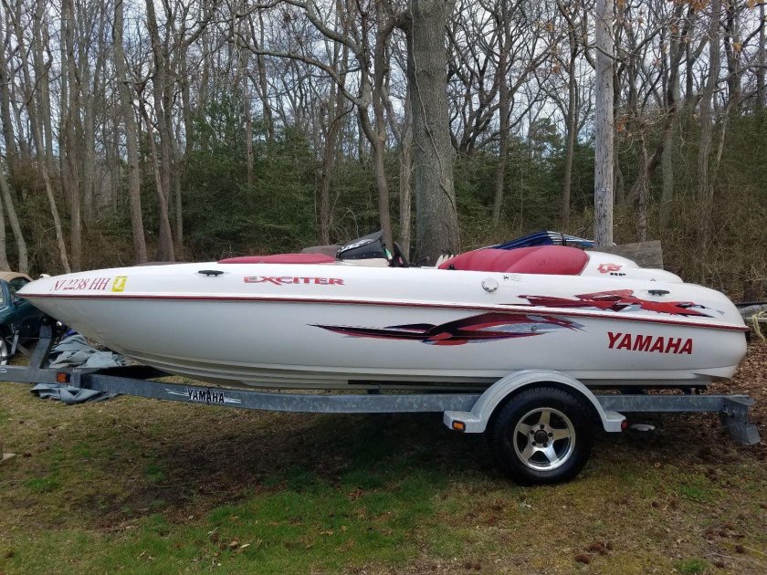 Yamaha Exciter катер