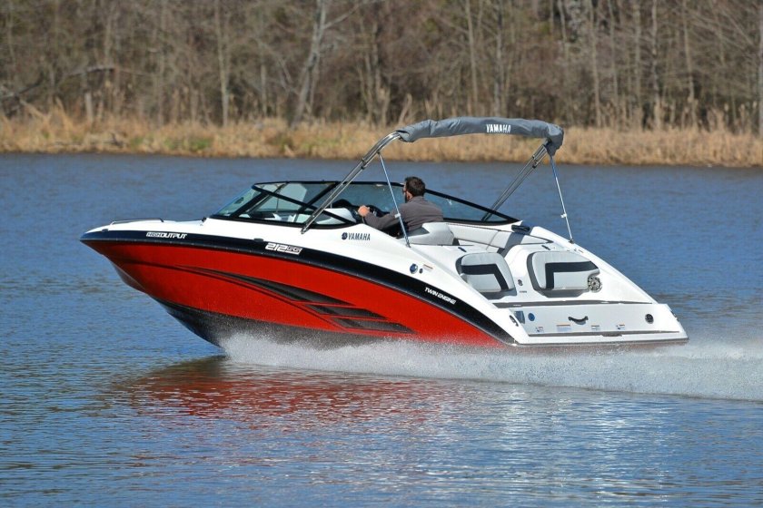 Катер Yamaha ss212