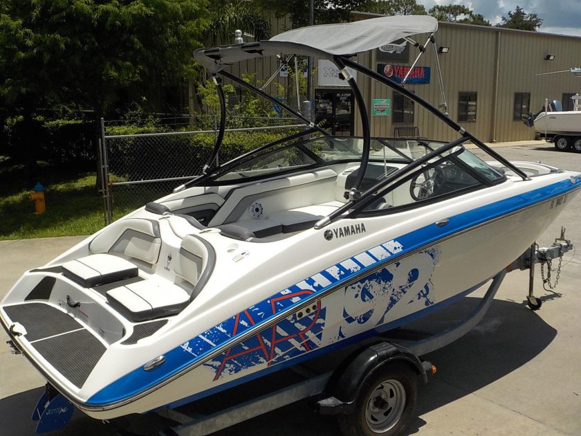 Водометный катер Ямаха