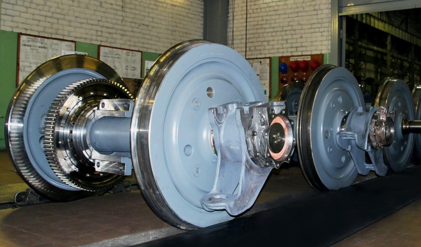 Колесная пара электровоза 2эс6