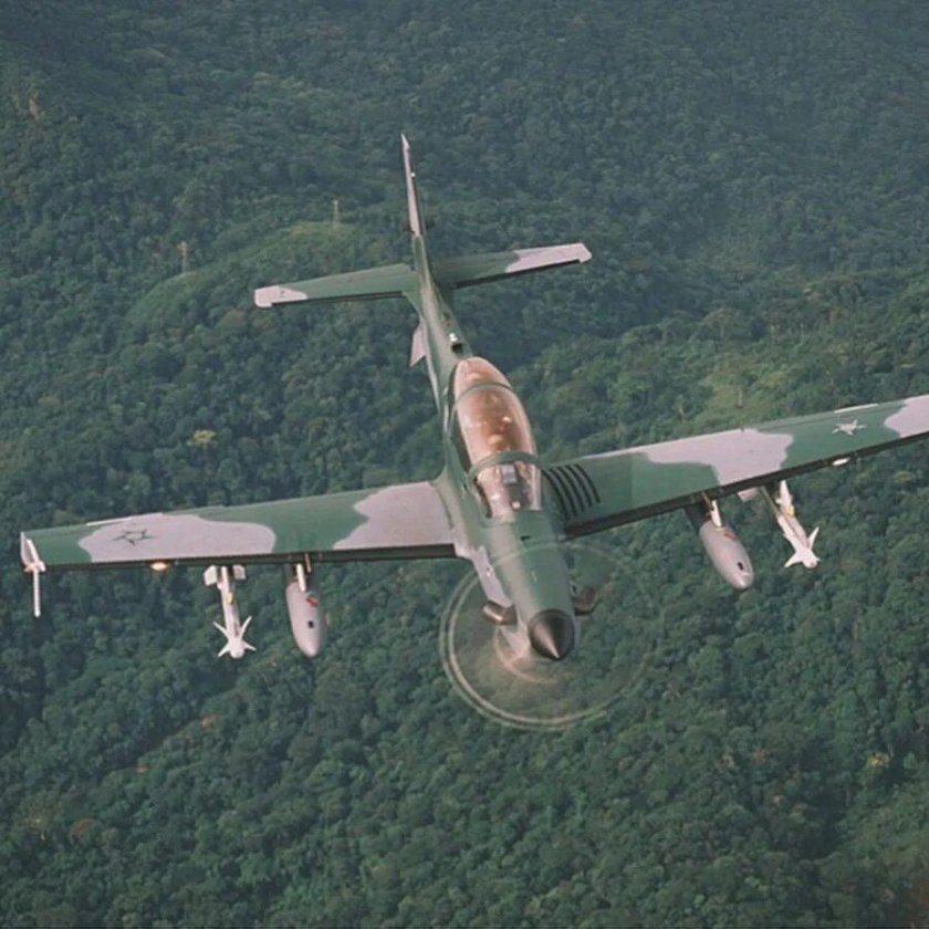 Штурмовики Embraer EMB-314 super Tucano