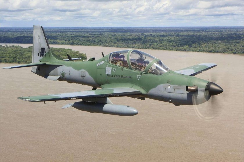Штурмовики а-29 super Tucano