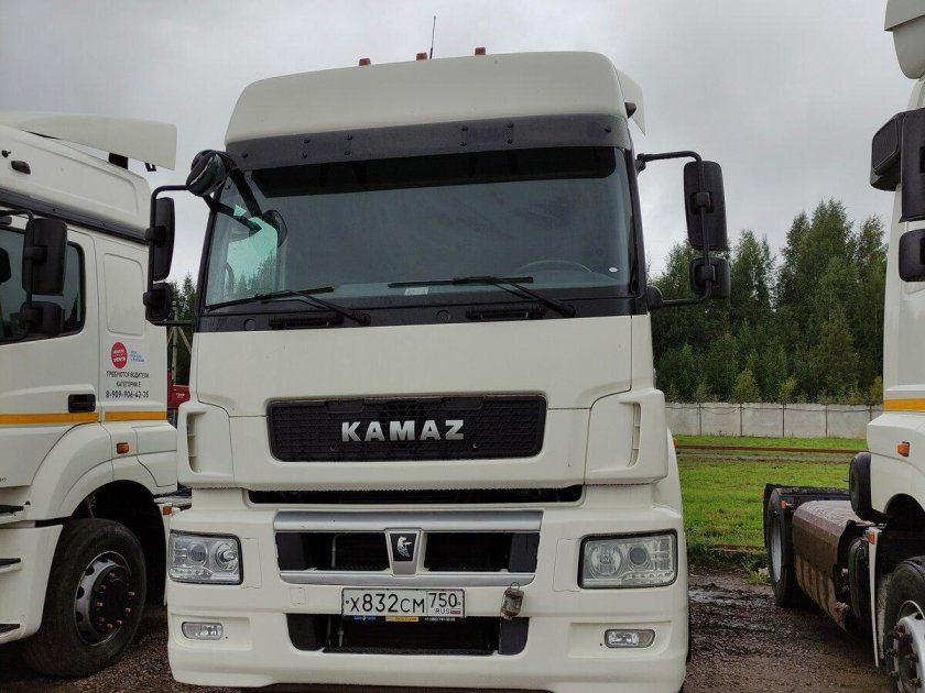 Седельный тягач КАМАЗ 5490-892-DC