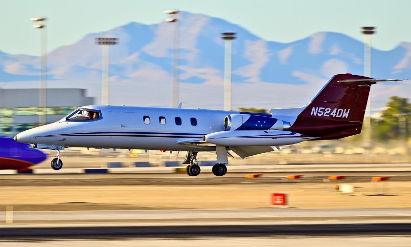 Learjet 24