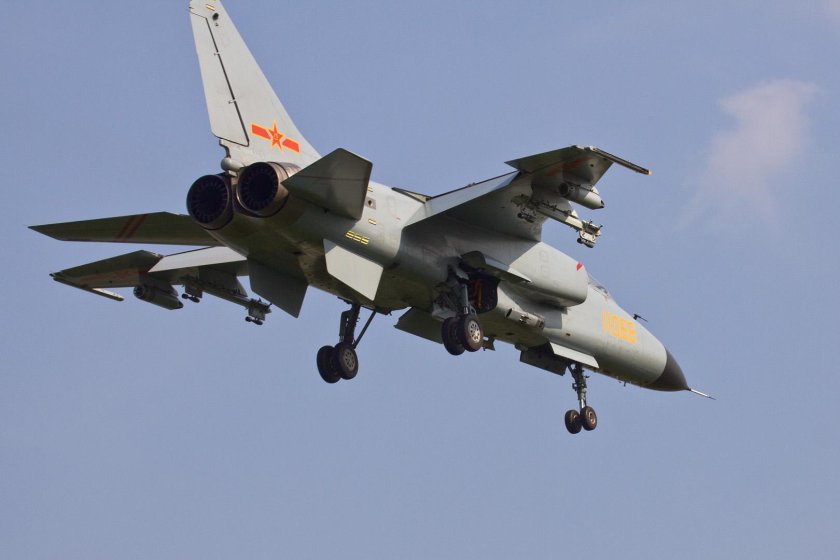 Истребители-бомбардировщики Xian JH-7