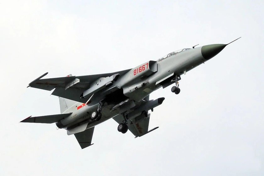 Истребители-бомбардировщики Xian JH-7