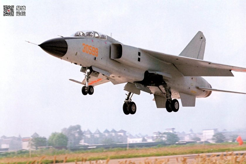 Истребители-бомбардировщики Xian JH-7