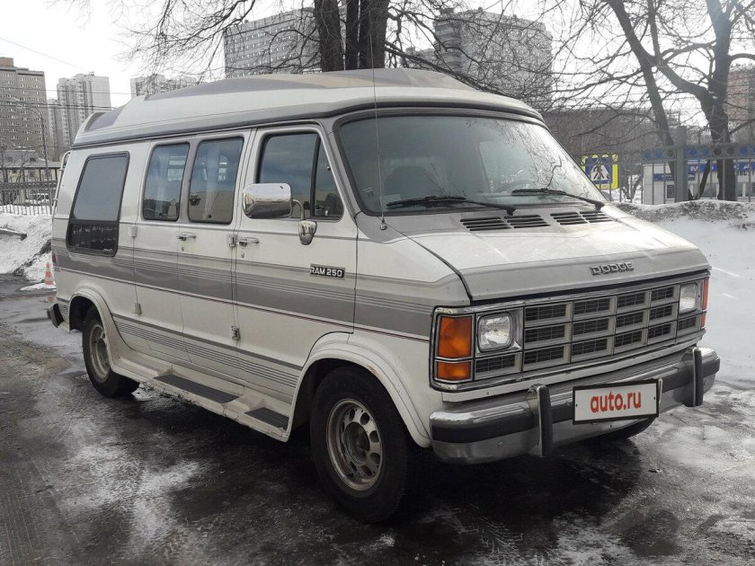 Dodge Ram van 1992