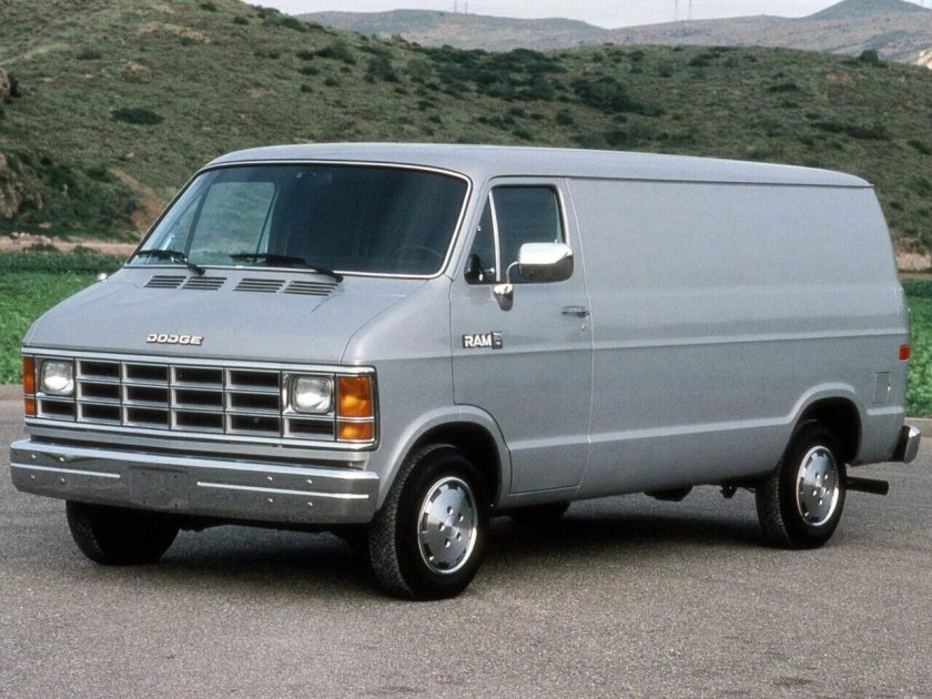 Dodge Ram van 1986