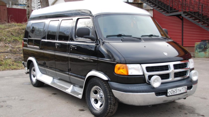 Dodge Ram van 1500