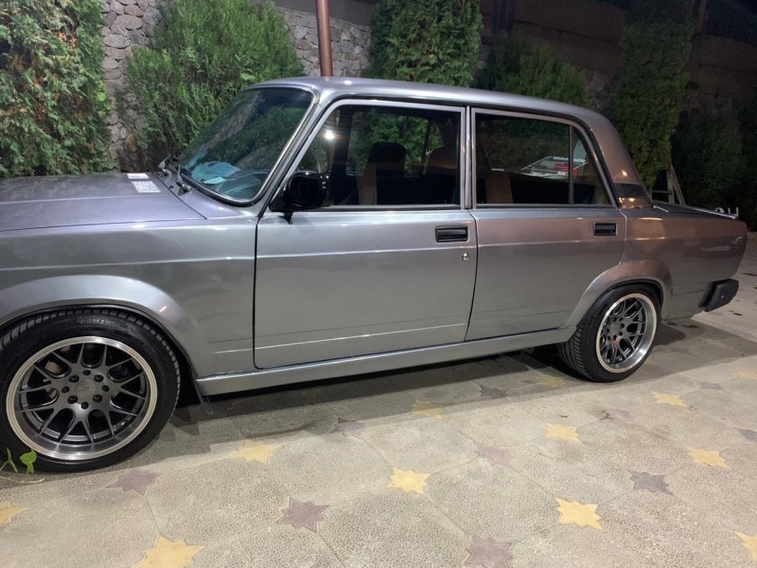 ВАЗ 2107 на литье r14