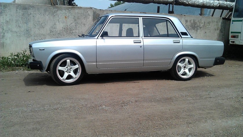 ВАЗ 2107 r15