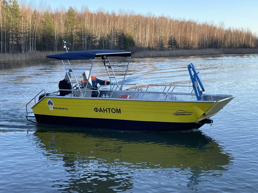 Катер Buster Phantom