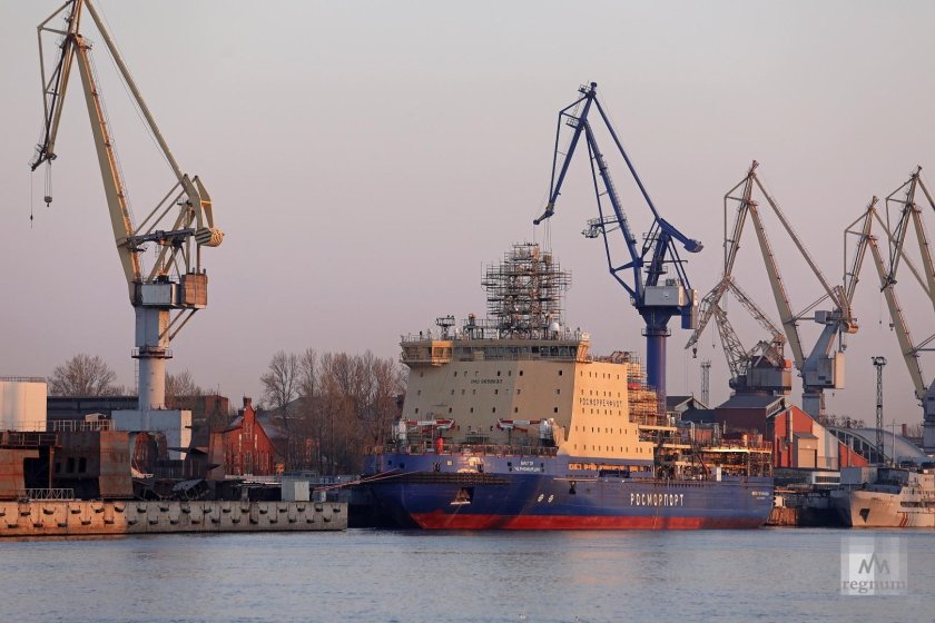 Пожар на ледоколе Виктор Черномырдин