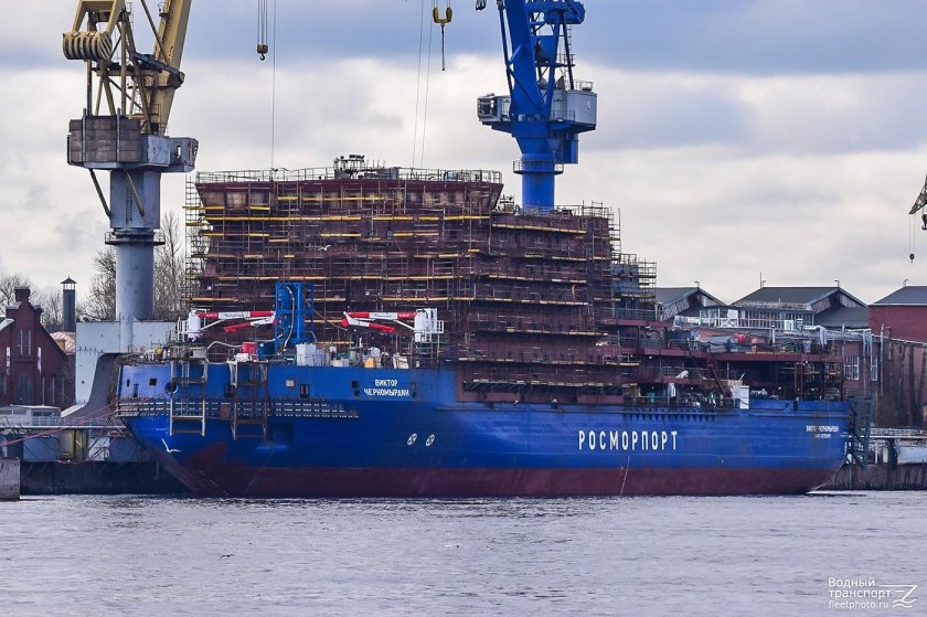 Теплоход Черномырдин