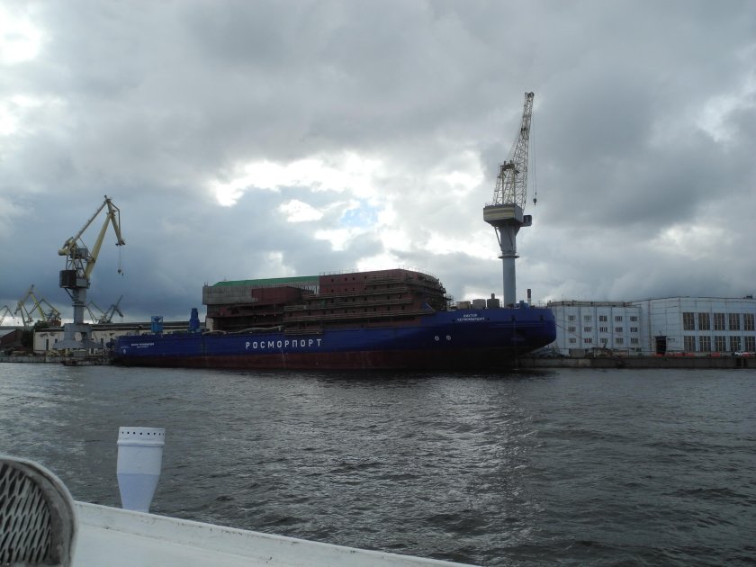 Виктор Черномырдин теплоход